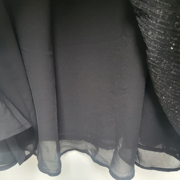 Torrid 4 Black White Sequin Football Striped Abbey Blouse Sporty Tailgate - Picture 11 of 16